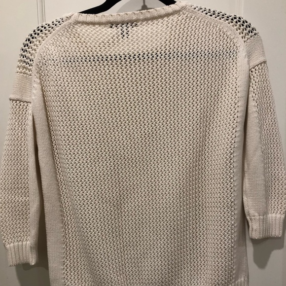 Cream J-crew sweater. Has been worn 1-2 times. Like new condition - Picture 3 of 3